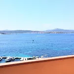 Appartamentino Panoramico...con Finestra Sul Mare! Ла-Маддалена