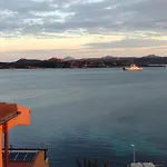 Appartamentino Panoramico...con Finestra Sul Mare! * La Maddalena (Sassari)