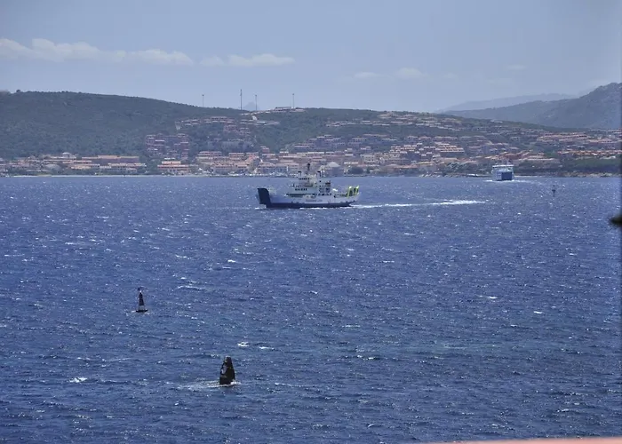 Appartamentino Panoramico...con Finestra Sul Mare! 公寓 马达莱纳